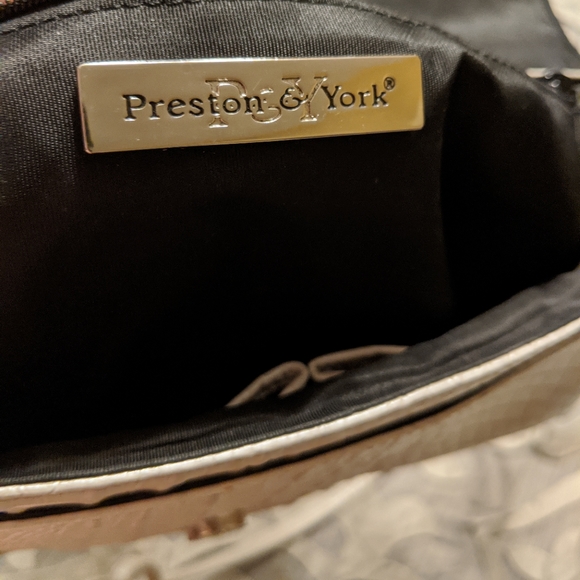 Preston & York crossbody croc. bag - Picture 4 of 5